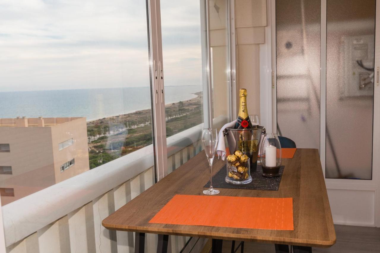 Vistas Al Mar Apartment Arenales del Sol Luaran gambar